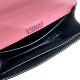 【PRADA/プラダ】 カイエ 1BH018 ショルダーバッグ レザー ブラック/ピンク/シルバー金具 レディース【中古】【真子質店】【BL】




【SxT】