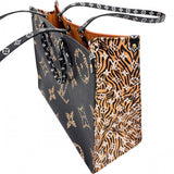 【LOUIS VUITTON/ルイ・ヴィトン】 オンザゴーGM M44674 モノグラムジャングル ハンドバッグ PVC ブラック/オレンジ/ヒョウ柄/ゴールド金具 レディース【中古】【真子質店】【BL】




【MaxMix】