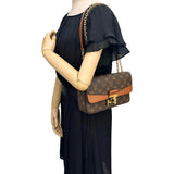 【LOUIS VUITTON/ルイ・ヴィトン】 マルソー M46127 モノグラムキャンバス チェーンショルダー ショルダーバッグ PVC キャラメルブラウン/ゴールド金具 レディース【中古】【真子質店】【BL】




【TYDx】