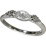 13号 ダイヤモンド(D-VVS2-マーキスカット) 0.30ct ダイヤモンド 0.06ct リング・指輪 Pt950プラチナ 3.7g レディース
【中古】【真子質店】【NN】




【KIMo】
