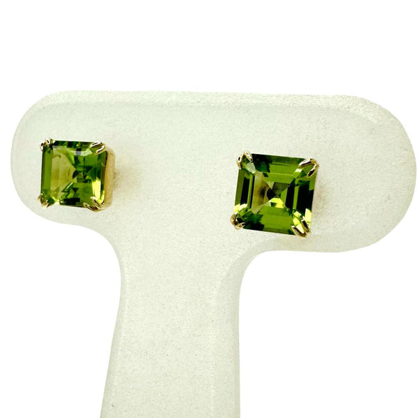 ペリドット 計0.70×2ct ピアス K18ゴールド 18金 1.3g レディース
【中古】【真子質店】【NN】




【IMaMi】