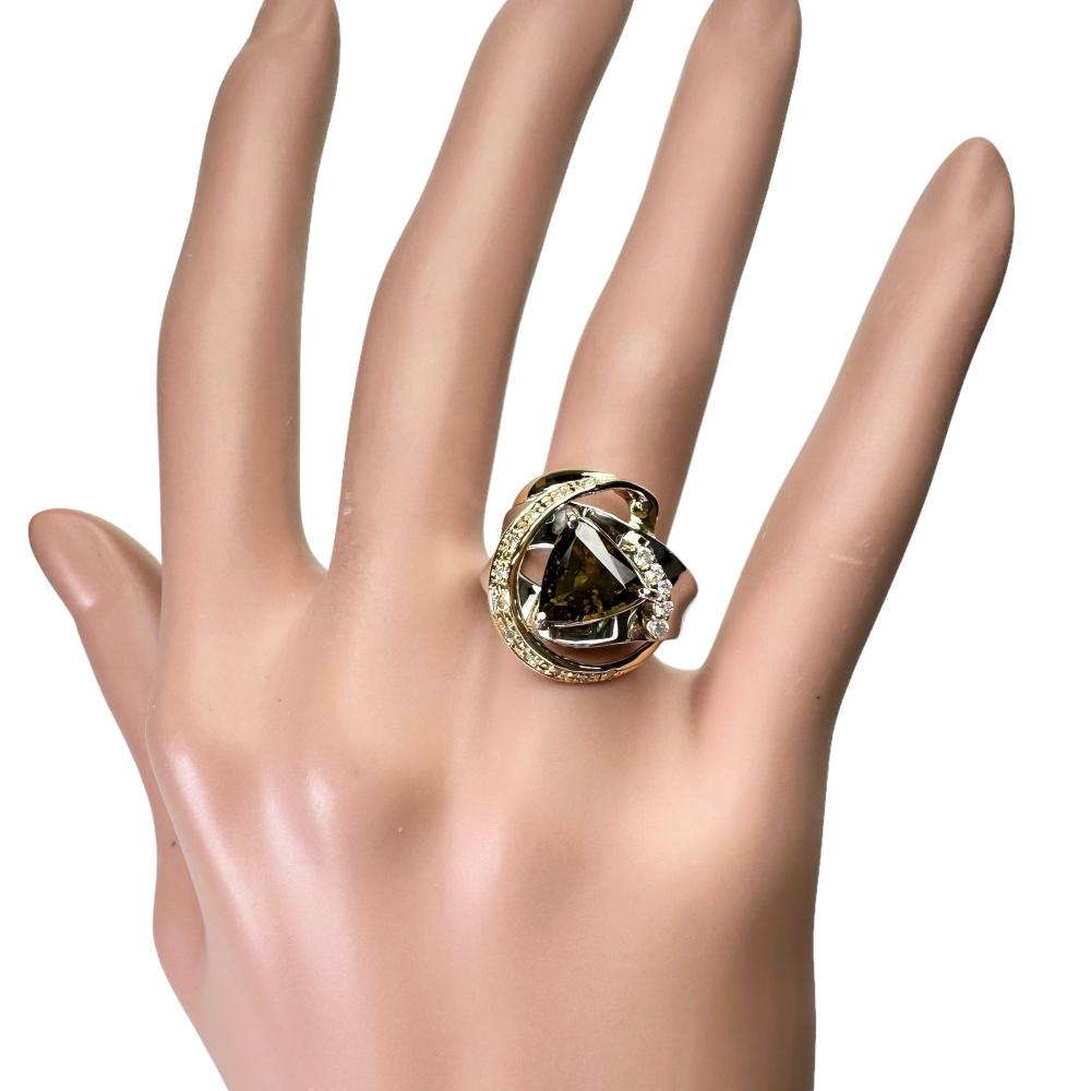11号 スフェーン 2.41ct ダイヤモンド 0.21ct リング・指輪 Pt900