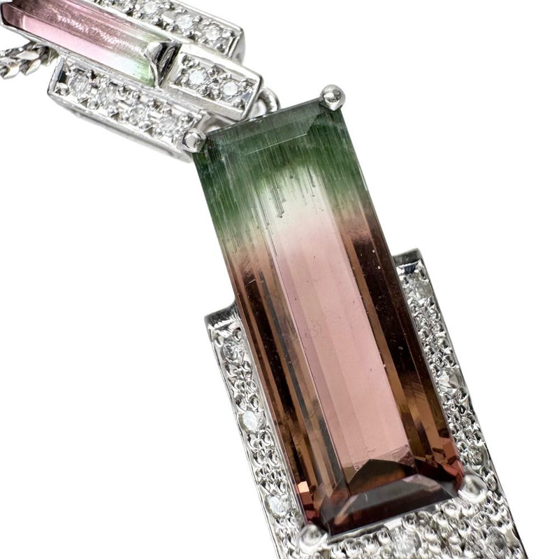 バイカラートルマリン (中央)6.70/計1.85ct ダイヤモンド 計0.30ct ネックレス Pt900プラチナ/Pt850プラチナ 19.4g 50cm レディース
【中古】【真子質店】【NN】




【IIMox】