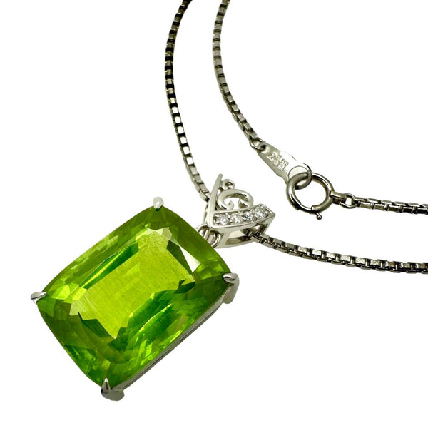 ペリドット 19.583ct ダイヤモンド 計0.06ct ネックレス Pt950プラチナ/Pt850プラチナ 17.5g 40cm レディース
【中古】【真子質店】【NN】




【IYYI】