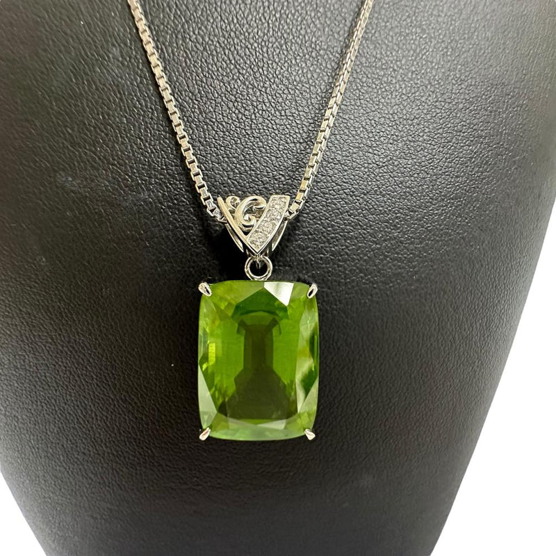 ペリドット 19.583ct ダイヤモンド 計0.06ct ネックレス Pt950プラチナ/Pt850プラチナ 17.5g 40cm レディース
【中古】【真子質店】【NN】




【IYYI】