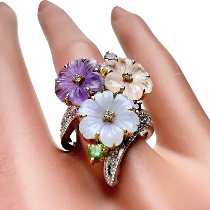 13号【DESIGNER JEWELRY/作家ジュエリー】 仕上げ済 山崎裕見子/YUMIKO YAMAZAKI フラワー/花 マルチカラーストーン ダイヤモンド 計0.10ct リング・指輪 K18WGホワイトゴールド 18金/K18YGイエローゴールド 18金 11.2g レディース
【中古】【真子質店】【NN】




【IIxx】