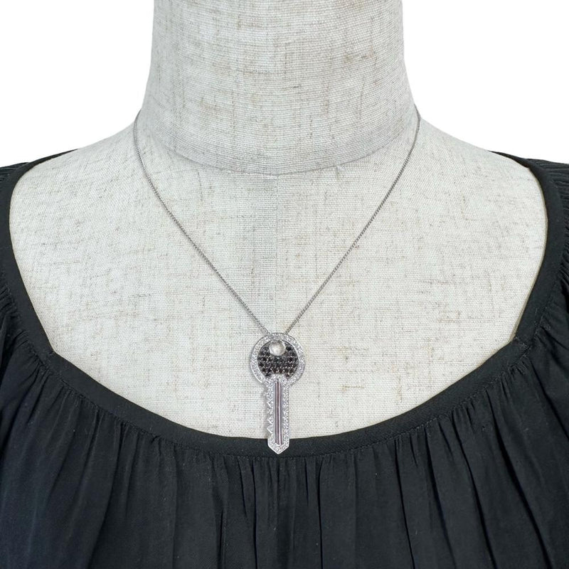鍵/カギモチーフ ダイヤモンド/ブラックダイヤモンド 1.15ct ペンダントトップ K18WGホワイトゴールド 18金 7.4g レディース
【中古】【真子質店】【NN】




【MiMoMi】