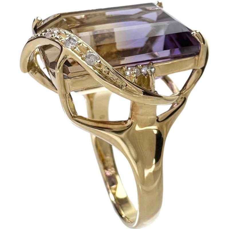 12号 バイカラー アメトリン 12.30ct ダイヤモンド 0.10ct リング・指輪 K18ゴールド 18金 8.1g レディース
【中古】【真子質店】【NN】




【YxMo】