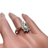 11号 中央ダイヤモンド (LY-VS2) 0.809ct ダイヤモンド 計0.39ct リング・指輪 Pt900プラチナ 6.1g レディース
【中古】【真子質店】【NN】




【IIII】