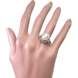 ★★最終特価品 17号 アコヤ真珠 9.0mm ダイヤモンド 計0.80ct リング・指輪 Pt850プラチナ 9.4g レディース
【中古】【真子質店】【NN】




【MoMox】