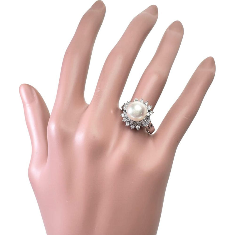 ★★最終特価品 17号 アコヤ真珠 9.0mm ダイヤモンド 計0.80ct リング・指輪 Pt850プラチナ 9.4g レディース
【中古】【真子質店】【NN】




【MoMox】