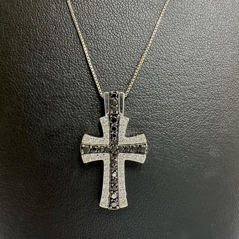 ★★最終特価品 クロス セパレート ダイヤモンド 計0.60ct ブラックダイヤモンド 計0.53ct ネックレス K18WGホワイトゴールド 18金 8.5g 46cm レディース
【中古】【真子質店】【NN】




【IIxx】