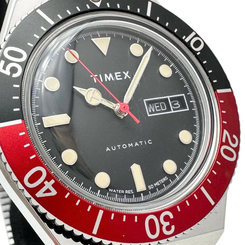 【TIMEX/タイメックス】 M79 デイデイト  コークカラー　裏スケ 腕時計 ステンレススチール 自動巻き/オートマ 黒文字盤/赤黒ベゼル メンズ
【中古】【真子質店】【NN】




【IIx】