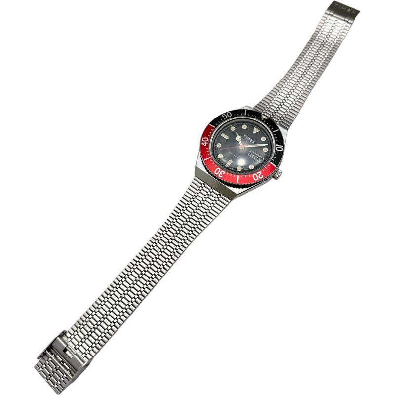 【TIMEX/タイメックス】 M79 デイデイト  コークカラー　裏スケ 腕時計 ステンレススチール 自動巻き/オートマ 黒文字盤/赤黒ベゼル メンズ
【中古】【真子質店】【NN】




【IIx】