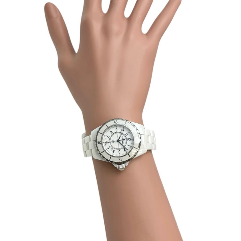 CHANEL/シャネル】 J12 H0968 腕時計 ホワイトセラミック クオーツ 白