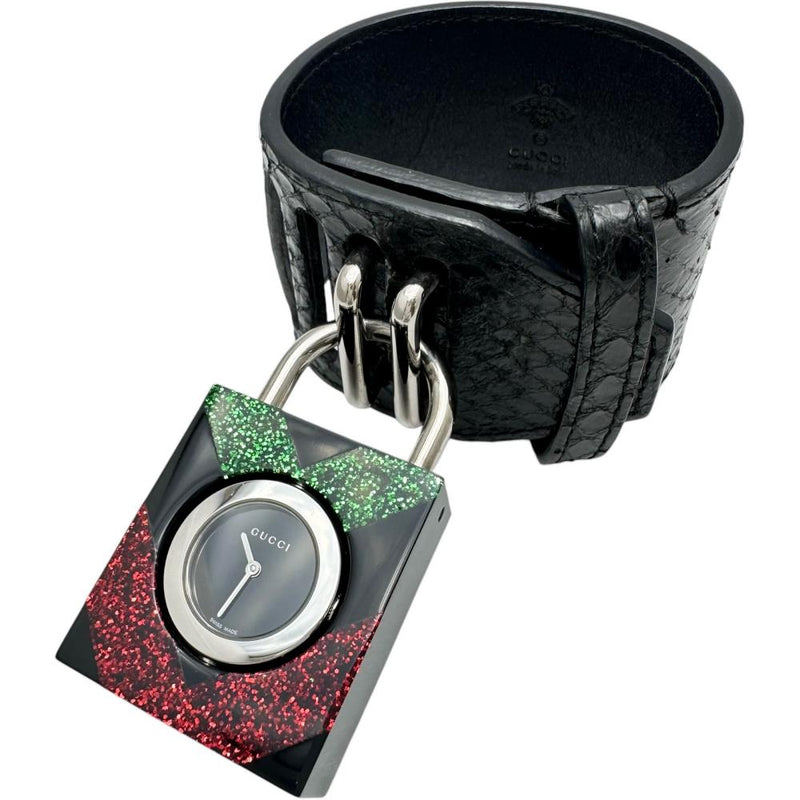 【GUCCI/グッチ】 コンスタンス 南京錠 バングルウォッチ YA150505/150.5 腕時計 ステンレススチール/レザー クオーツ 17304431 ブラック文字盤 レディース
【中古】【真子質店】【GD】




【TSK】