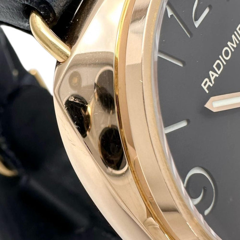 【PANERAI/パネライ】 ラジオミール PAM00231 45mm PG/黒/革 メンズ　　▲ベルト社外 Aランク 腕時計 K18PGピンクゴールド/レザー 手巻き K番（2008年） ブラック文字盤/紺革（社外製新品）/純正尾錠 メンズ
【中古】【真子質店】【BL】




【IIKIMo】