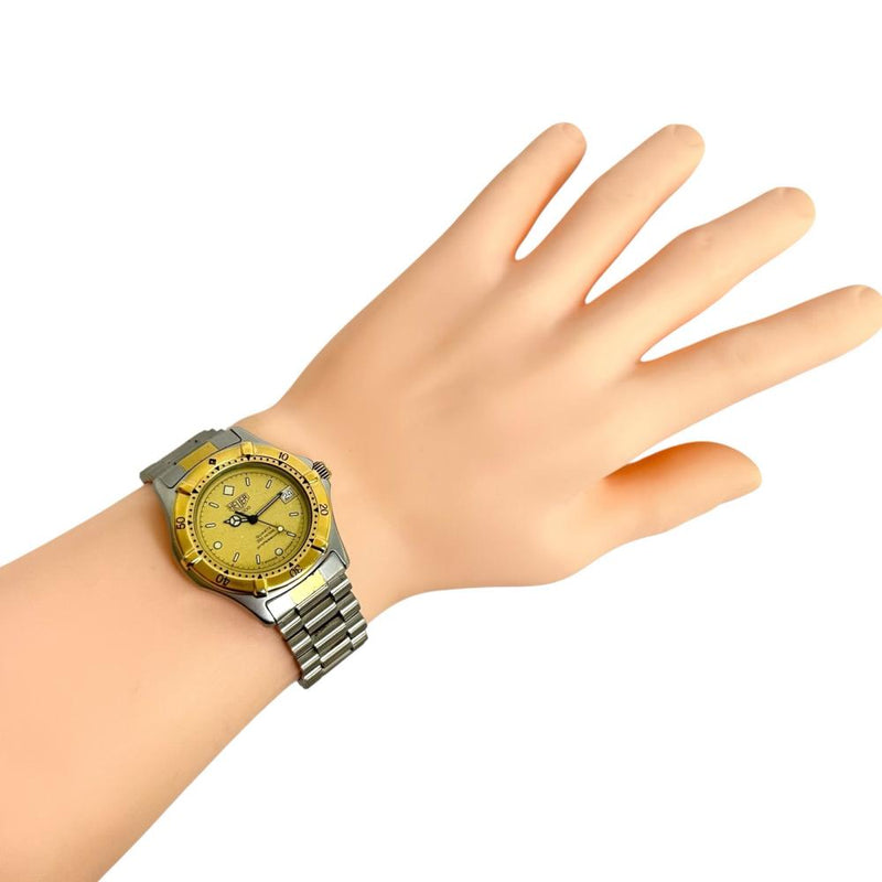 【TAG HEUER/タグホイヤー】 プロフェッショナル 964.013 腕時計 ステンレススチール/GP クオーツ ゴールド文字盤 ボーイズ
【中古】【真子質店】【NN】




【MaTx】