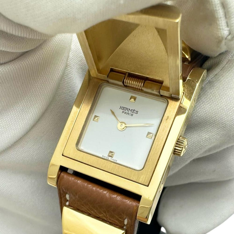 【HERMES/エルメス】 メドール 腕時計 GP/レザー クオーツ ホワイト文字盤/ゴールド金具/茶革ベルト レディース
【中古】【真子質店】【GD】




【MaYMa】
