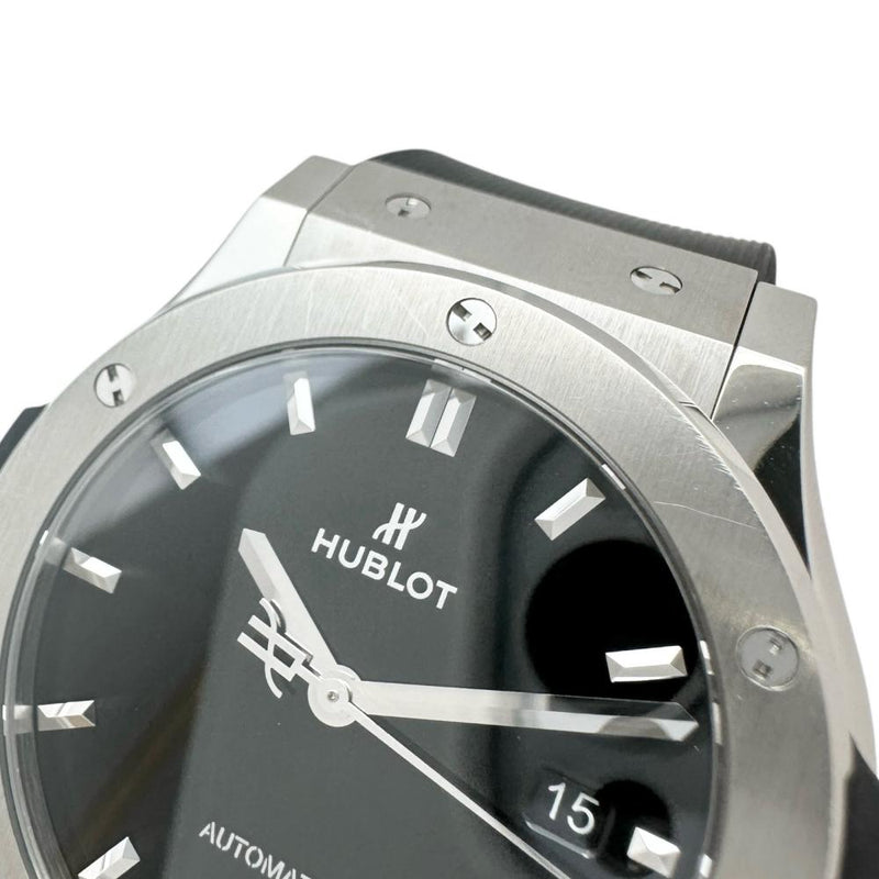 【HUBLOT/ウブロ】 542.NX.1270.RX クラシックフュージョン 裏スケルトン 腕時計 チタン/ラバー 自動巻き/オートマ ブラック文字盤/ブラックラバーベルト メンズ
【中古】【真子質店】【BL】




【MaSxMo】