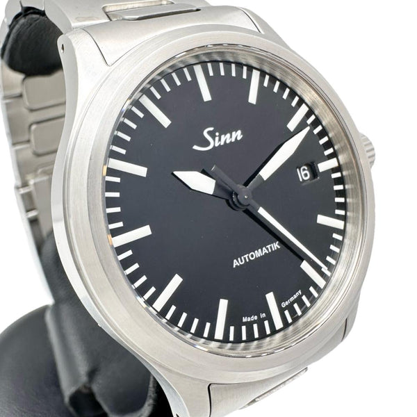 【Sinn/ジン】 インストゥルメント デイト 556.010 裏スケルトン 腕時計 ステンレススチール 自動巻き/オートマ ブラック文字盤/シルバーベルト メンズ
【中古】【真子質店】【GD】




【ITIx】