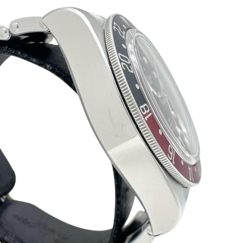 【TUDOR/チューダー/チュードル】 ブラックベイ GMT 79830RB 保証書/ギャラ/箱付き 腕時計 ステンレススチール 自動巻き/オートマ ブラック文字盤/ネイビーレッドベゼル/シルバーベルト メンズ
【中古】【真子質店】【BL】




【MaMoMaI】