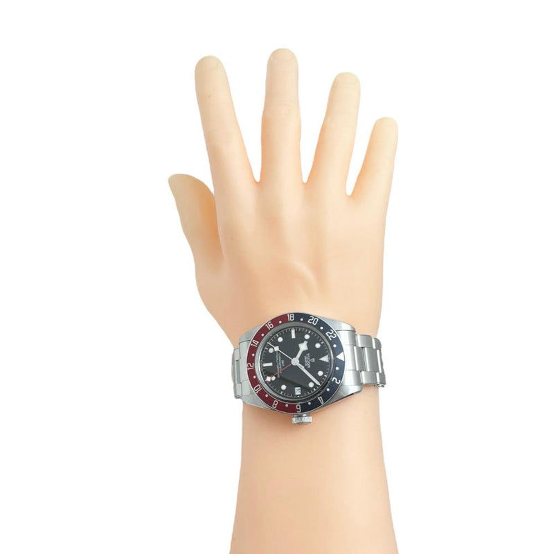 【TUDOR/チューダー/チュードル】 ブラックベイ GMT 79830RB 保証書/ギャラ/箱付き 腕時計 ステンレススチール 自動巻き/オートマ ブラック文字盤/ネイビーレッドベゼル/シルバーベルト メンズ
【中古】【真子質店】【BL】




【MaMoMaI】