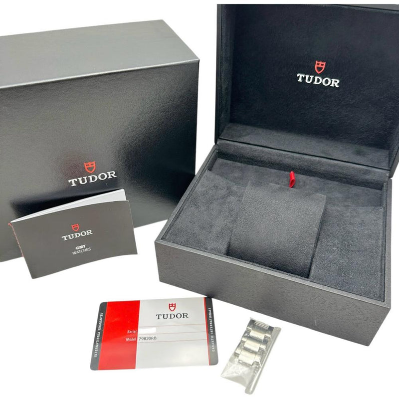 【TUDOR/チューダー/チュードル】 ブラックベイ GMT 79830RB 保証書/ギャラ/箱付き 腕時計 ステンレススチール 自動巻き/オートマ ブラック文字盤/ネイビーレッドベゼル/シルバーベルト メンズ
【中古】【真子質店】【BL】




【MaMoMaI】
