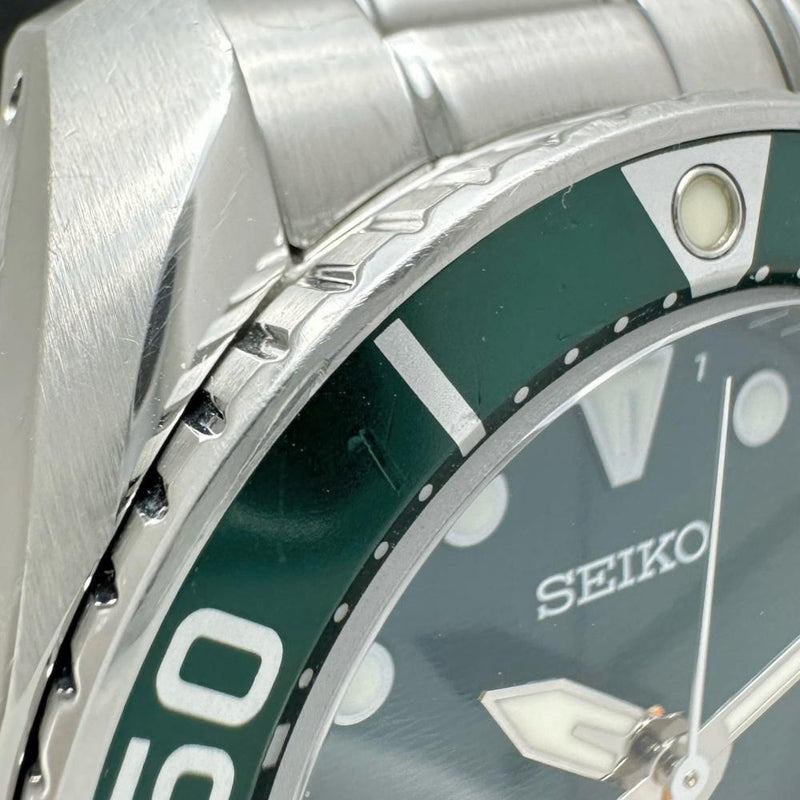 【SEIKO/セイコー】 プロスペックス スモウ SBPK001(5K65-0AA0) ソーラークオーツ　GMT　保証書/ギャラ/箱付き 腕時計 ステンレススチール ソーラー グリーン文字盤/シルバーベルト メンズ
【中古】【真子質店】【GD】




【DSMo】