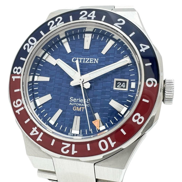 【CITIZEN/シチズン】 シリーズ8 GMT NB6030-59L(9054-0065X02) 箱/保あり 裏スケルトン 腕時計 ステンレススチール 自動巻き/オートマ ネイビー文字盤/ネイビーレッドベゼル/シルバーベルト メンズ
【中古】【真子質店】【GD】




【IxDMo】