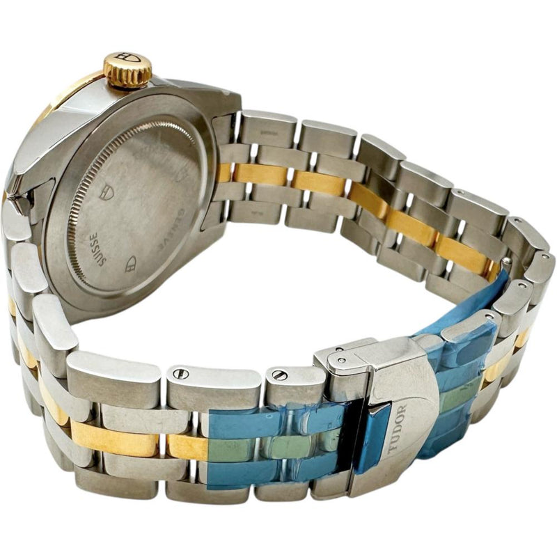 【TUDOR/チューダー/チュードル】 グラマー デイデイト 56003 箱/保有り 腕時計 ステンレススチール/YG 自動巻き/オートマ シャンパン文字盤/シルバーゴールドコンビ メンズ
【中古】【真子質店】【BL】




【TTII】