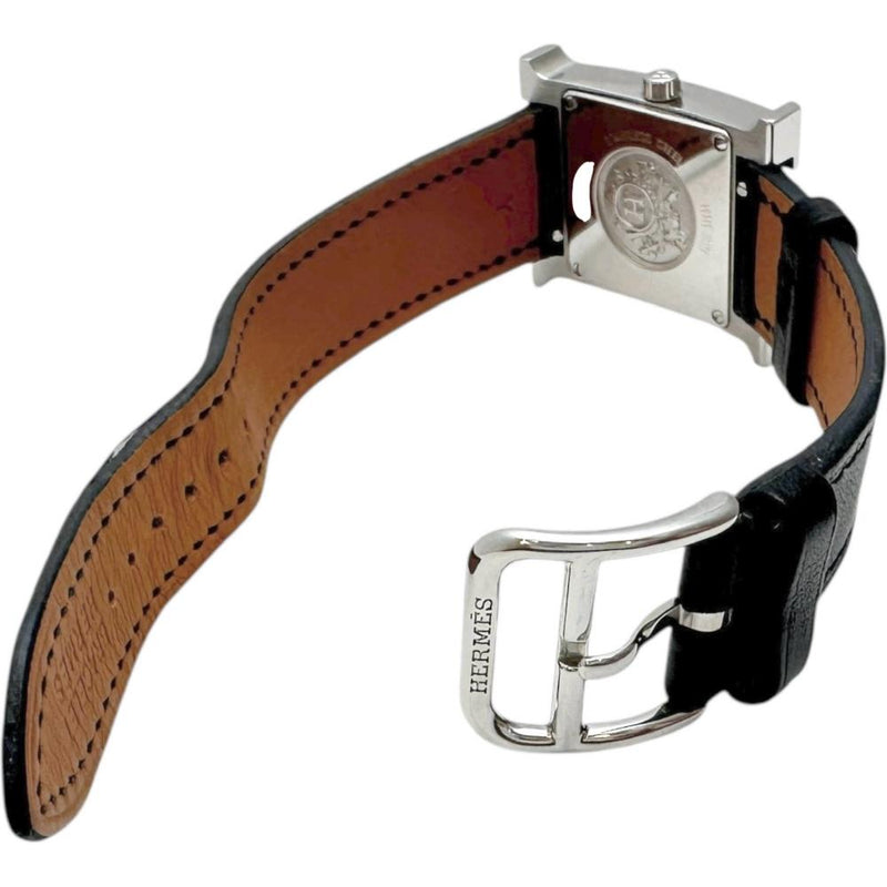 【HERMES/エルメス】 HH1.221 Hウォッチ　黒ラッカー　保証書/ギャラ/箱付き 腕時計 ステンレススチール/レザー クオーツ 2021年製 ブラック文字盤/ブラックレザーベルト レディース
【中古】【真子質店】【GD】




【IIII】