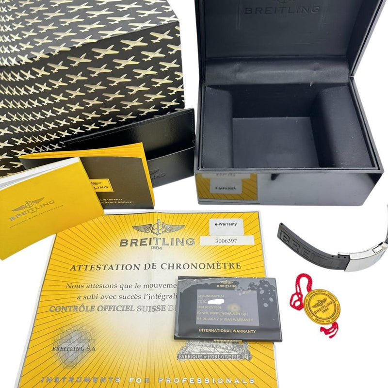 【BREITLING/ブライトリング】 IB0110 クロノマット44 ビコロ 腕時計 ステンレススチール 自動巻き/オートマ ブラック＆ゴールド文字盤/シルバーベルト レディース
【中古】【真子質店】【BL】




【DTSx】