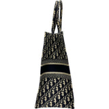[Christian Dior] Christian Dior 50-MA-0158 Book Tote Large Tote Bag Canvas/Oblique Jacquard Navy Women's [Used] [Makoto Shichiten] [BL]

[Ixxx]