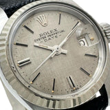【ROLEX/ロレックス】 オイスターパーペチュアル デイト 6917 ヴィンテージ 腕時計 ステンレススチール 自動巻き/オートマ (1972年頃)　 シルバーモザイク文字盤/ブラック革（社外製） レディース
【中古】【真子質店】【BL】




【TMoMiMo】
【ex】