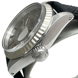 【ROLEX/ロレックス】 オイスターパーペチュアル デイト 6917 ヴィンテージ 腕時計 ステンレススチール 自動巻き/オートマ (1972年頃)　 シルバーモザイク文字盤/ブラック革（社外製） レディース
【中古】【真子質店】【BL】




【TMoMiMo】
【ex】