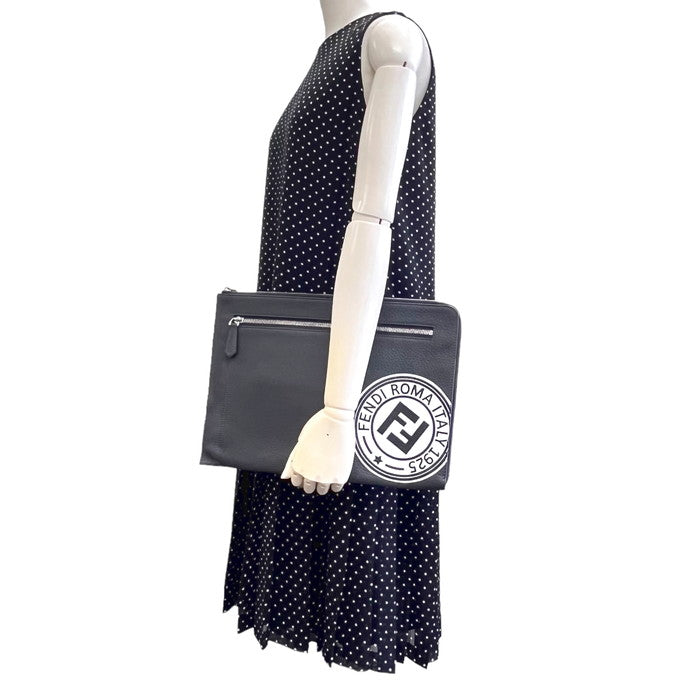 【FENDI/フェンディ】 ロゴ クラッチバッグ レザー グレー ユニセックス【中古】【真子質店】【GD】




【MaMax】