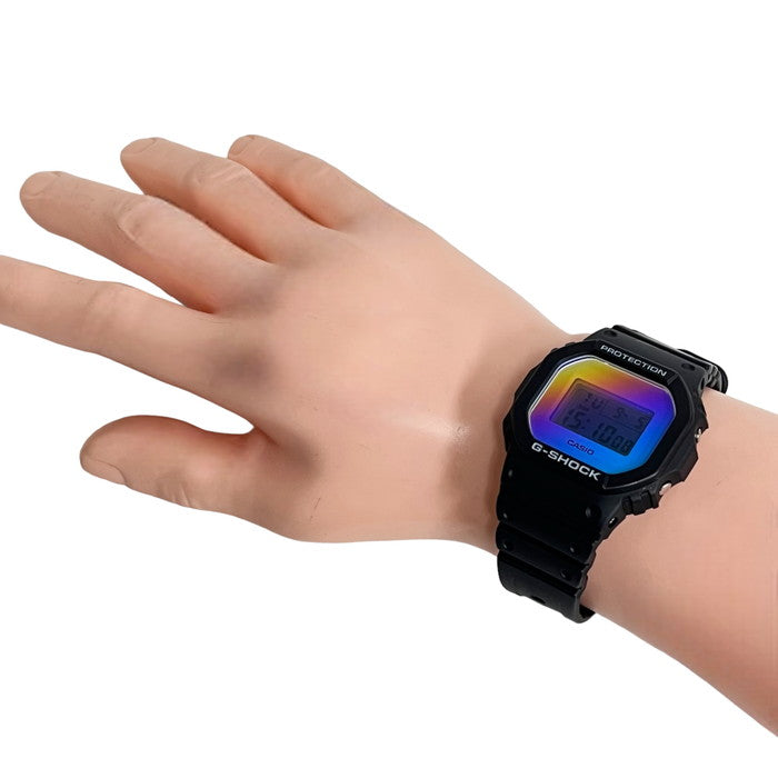 【CASIO/カシオ】 G-SHOCK DW-5600SR  Iridescent Colorシリーズ 液晶 腕時計 ステンレススチール/ラバー クオーツ 黒/レインボー ユニセックス
【中古】【真子質店】【NN】




【YY】