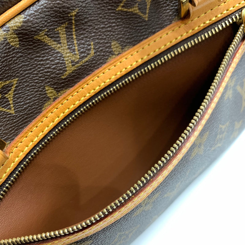 【LOUIS VUITTON/ルイ・ヴィトン】 シテMM M51182 ハンドバッグ モノグラムキャンバス レディース【中古】【真子質店】【GD】




【YYx】