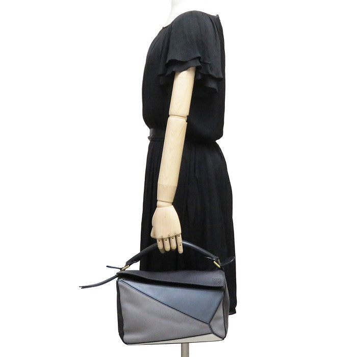 【LOEWE/ロエベ】 パズルバッグ ミディアム  ハンドバッグ レザー ネイビー×グレー レディース【中古】【真子質店】【GD】




【Kxx】