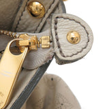 【LOUIS VUITTON/ルイ・ヴィトン】 モノグラムマヒナ M95973 マヒナXS ロングショルダー ショルダーバッグ アイボリー系 レディース【中古】【真子質店】【GD】




【MoMox】