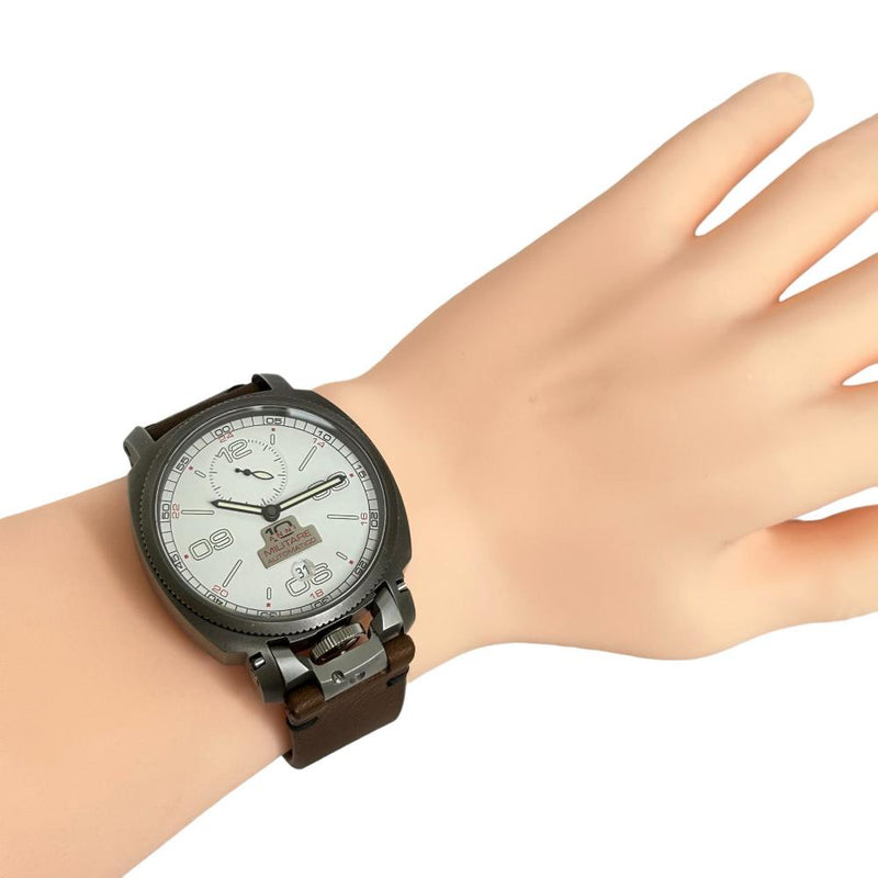 アノーニモ　ミリターレ　腕時計ベルトはラバーです