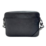 【LOUIS VUITTON/ルイ・ヴィトン】 モノグラム M69827  モノグラムシャドウ デュオ・メッセンジャー  ショルダーバッグ モノグラムキャンバス ノワール  ユニセックス【中古】【真子質店】【GD】




【IYMax】