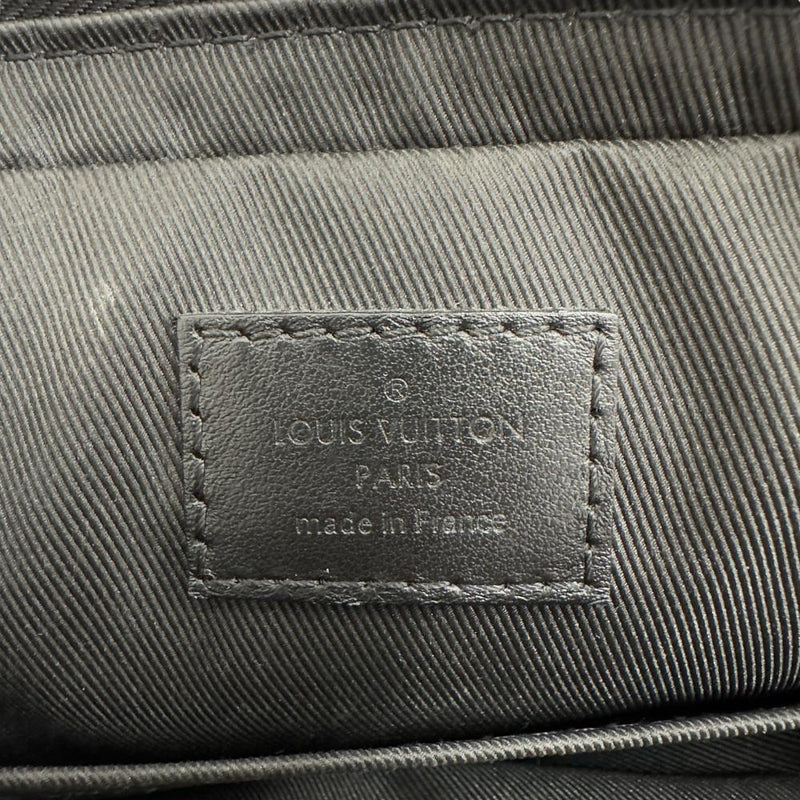【LOUIS VUITTON/ルイ・ヴィトン】 モノグラム M69827  モノグラムシャドウ デュオ・メッセンジャー  ショルダーバッグ モノグラムキャンバス ノワール  ユニセックス【中古】【真子質店】【GD】




【IYMax】