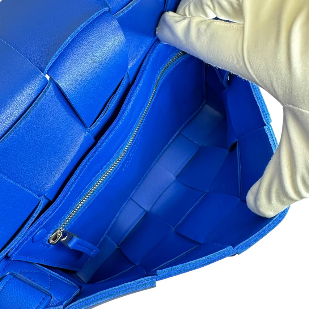 BOTTEGAVENETA/ボッテガヴェネタ】 カセット マキシイントレチャート