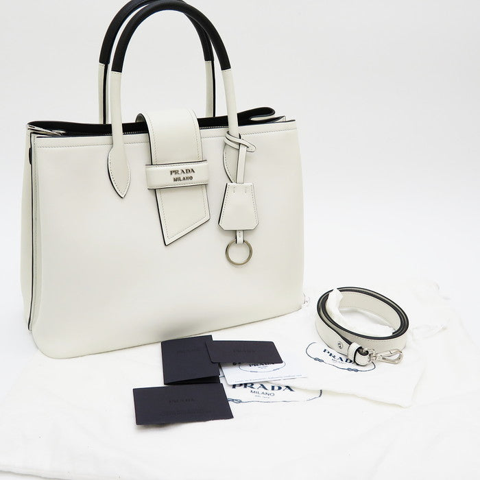 【PRADA/プラダ】 1BG148  2WAY トートバッグ/ソフトカーフ BIANCO/NERO(ホワイト/ブラック) レディース【中古】【真子質店】




【MoMox】