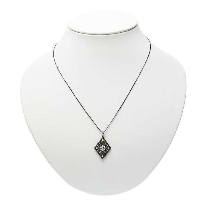 花/フラワー ダイヤモンド 計0.50ct ネックレス K18WGホワイトゴールド 18金/ブラックコーティング 4.3g 45cm レディース
【中古】【真子質店】【NN】




【MaDI】
