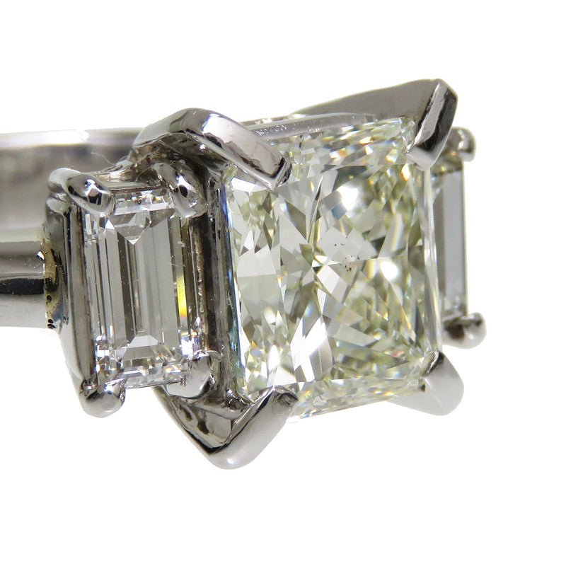 12号 中央ダイヤモンド 2.015ct ダイヤモンド 計0.62ct リング・指輪 Pt900プラチナ 7.7g レディース
【中古】【真子質店】【NN】




【DSMox】