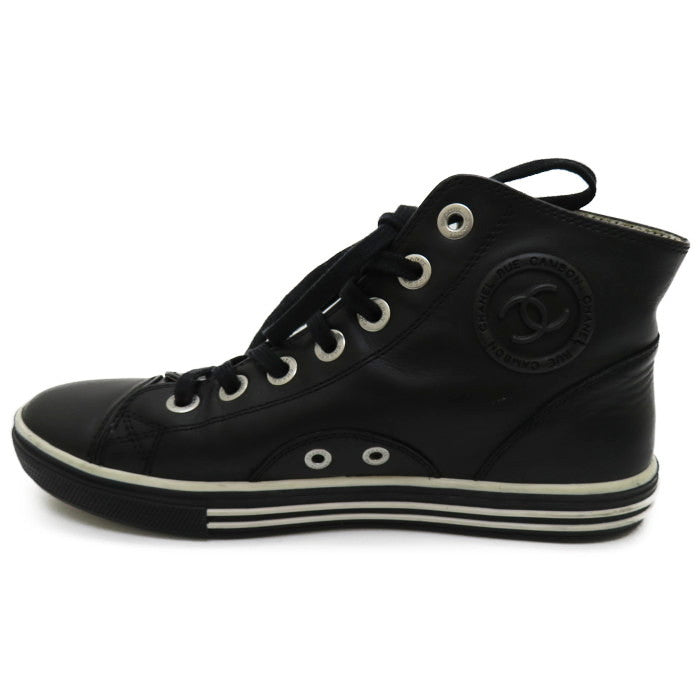 シックなブラックレザー♡25A【CHANEL】スニーカー CHANEL - シャネル CHANEL スニーカー 靴 エナメル レザー