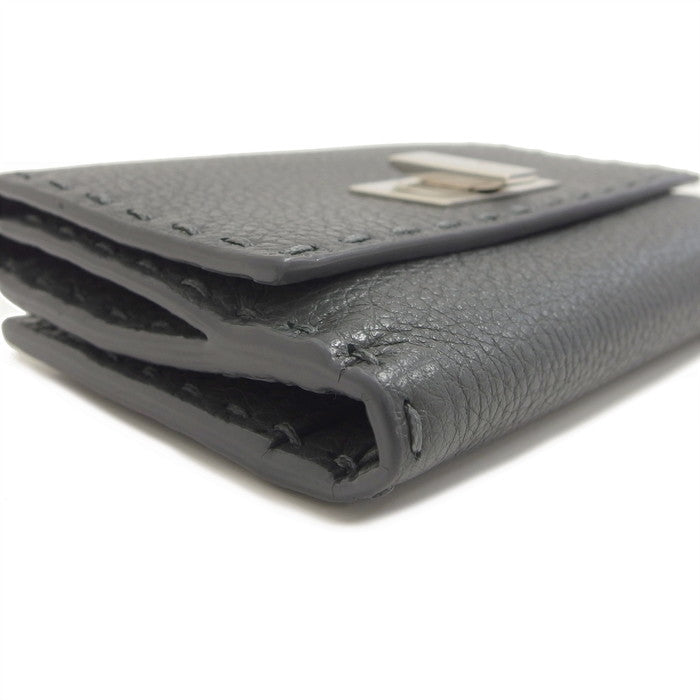 FENDI セレリア ピーカブーミディアム 二つ折り財布 カーフ グレー-